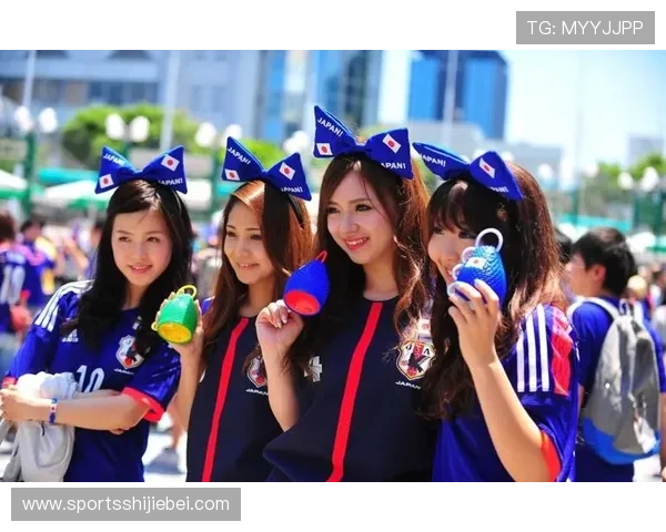 世界杯美女系列:各国美女球迷的热情与精彩瞬间